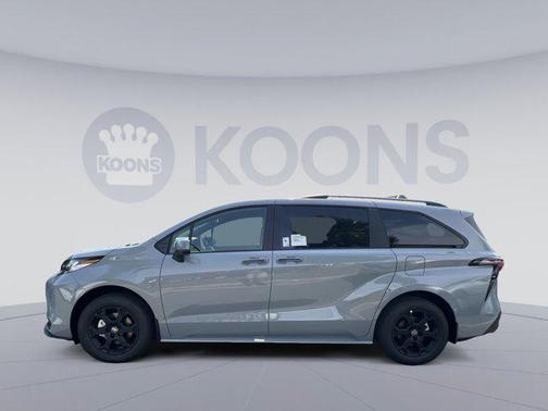 2025 Toyota Sienna Woodland Edition
