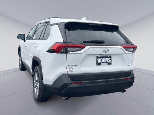 2025 Toyota RAV4 XLE