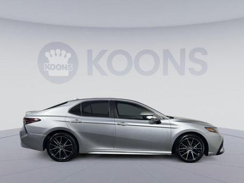 Celestial Silver Metallic 2023 Toyota Camry SE