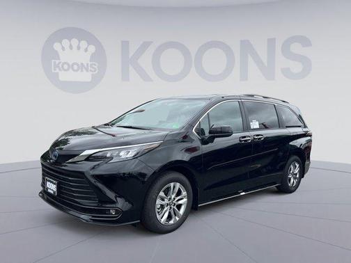 2025 Toyota Sienna XLE 7 Passenger
