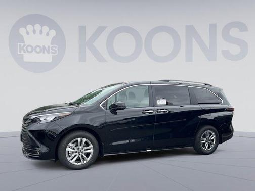 2025 Toyota Sienna XLE 7 Passenger