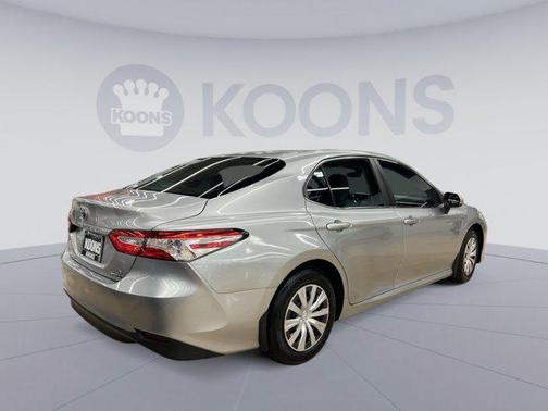 2018 Toyota Camry Hybrid LE