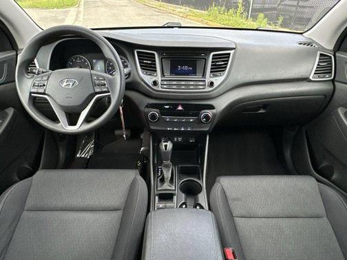 2018 Hyundai TUCSON SE