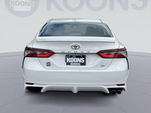 White 2022 Toyota Camry SE