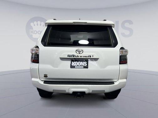 Ice Cap 2024 Toyota 4Runner SR5 Premium