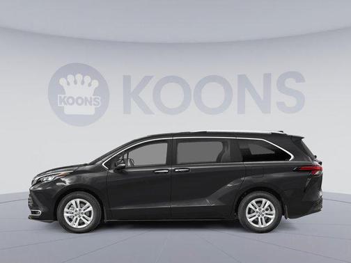 2025 Toyota Sienna Limited 7-Passenger