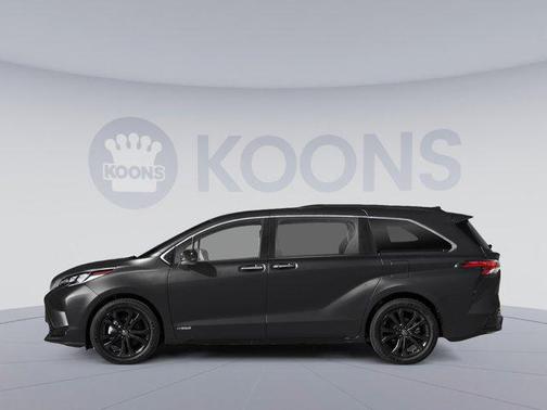2025 Toyota Sienna XSE 7 Passenger