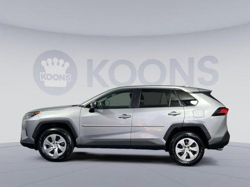 2022 Toyota RAV4 LE