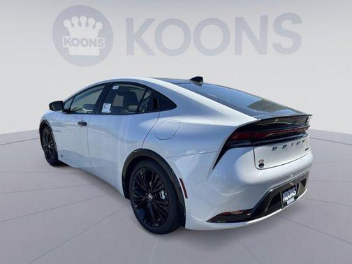 2025 Toyota Prius L