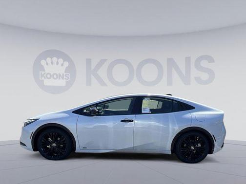 2025 Toyota Prius L