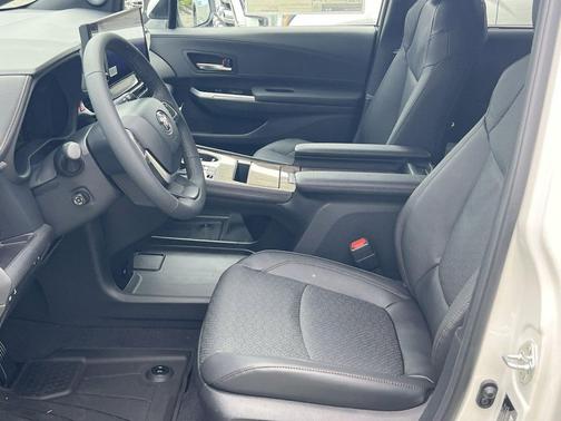 Wind Chill Pearl 2026 Toyota Sienna Limited