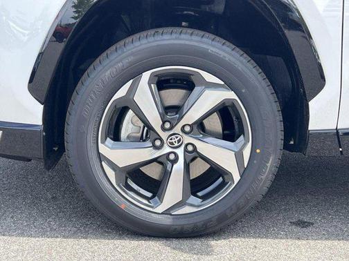 2025 Toyota RAV4 Hybrid SE