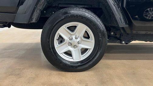 2022 Jeep Gladiator Sport S