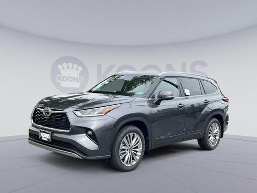 2025 Toyota Highlander Platinum