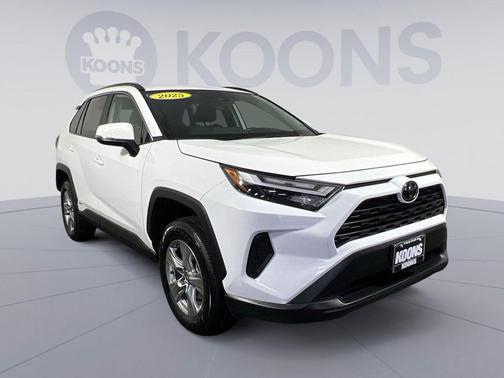Ice Cap 2025 Toyota RAV4 Hybrid XLE