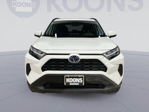 Ice Cap 2024 Toyota RAV4 Hybrid LE
