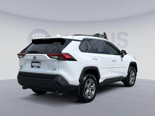 2024 Toyota RAV4 Hybrid XLE