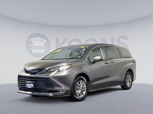 2023 Toyota Sienna XLE 7 Passenger