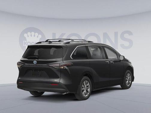 2025 Toyota Sienna XLE 8 Passenger