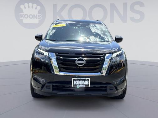 Super Black 2025 Nissan Pathfinder SV FWD
