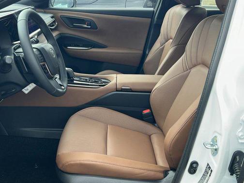 Oxygen White 2026 Toyota Crown Signia Limited