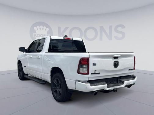 Bright White Clearcoat 2022 RAM 1500 Big Horn/Lone Star