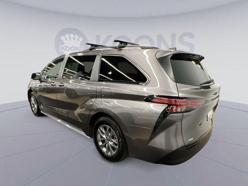 2021 Toyota Sienna XLE 7 Passenger