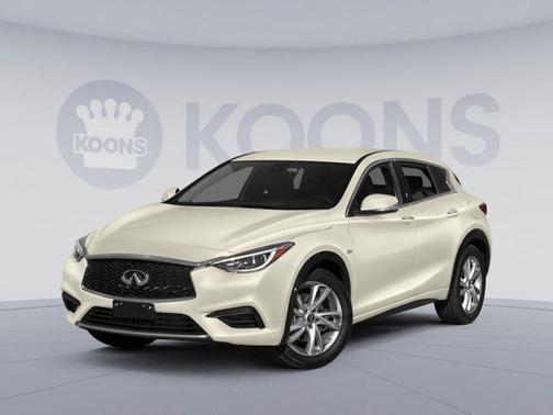 2017 INFINITI QX30 Premium
