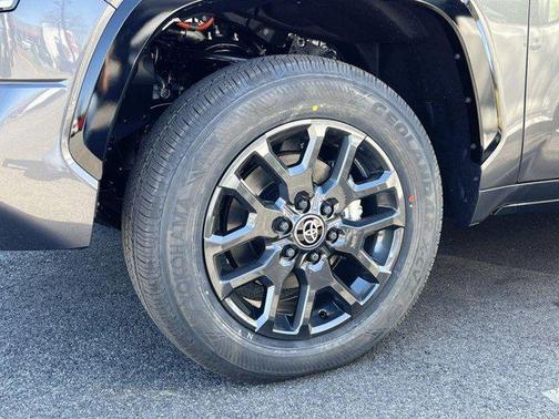 2025 Toyota Tundra Hybrid Platinum