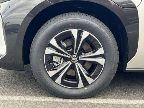 2025 Toyota bZ4X XLE