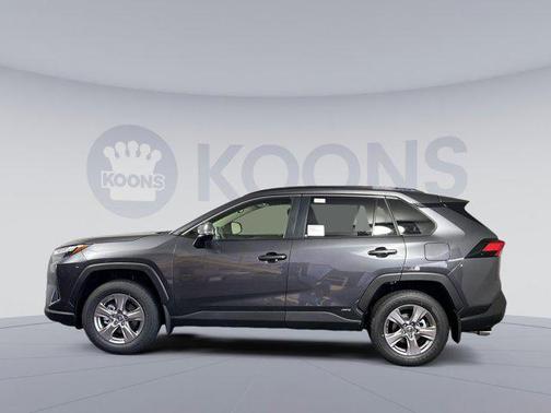 2025 Toyota RAV4 Hybrid XLE