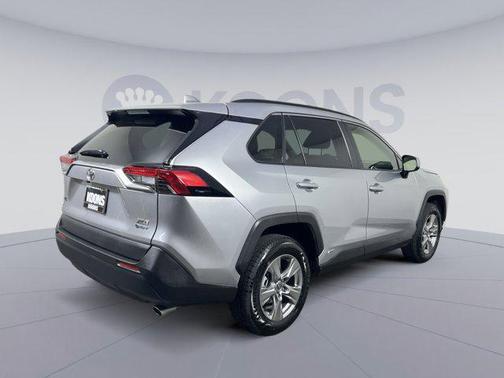 2025 Toyota RAV4 Hybrid XLE