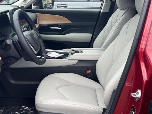 2025 Toyota Grand Highlander Platinum