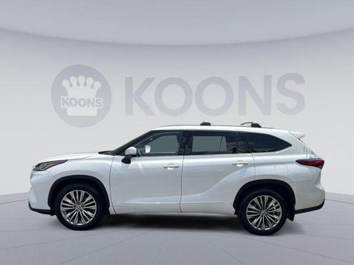 2022 Toyota Highlander Platinum