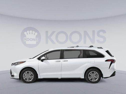 2025 Toyota Sienna Platinum 7 Passenger