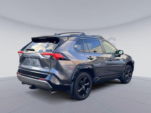 2019 Toyota RAV4 Hybrid SE