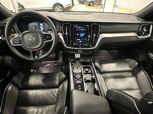 2020 Volvo S60 T6 R-Design