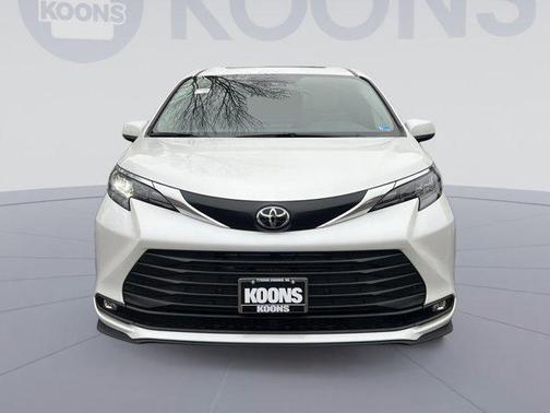 2026 Toyota Sienna XLE