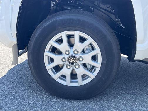 Ice Cap 2026 Toyota Tacoma SR5