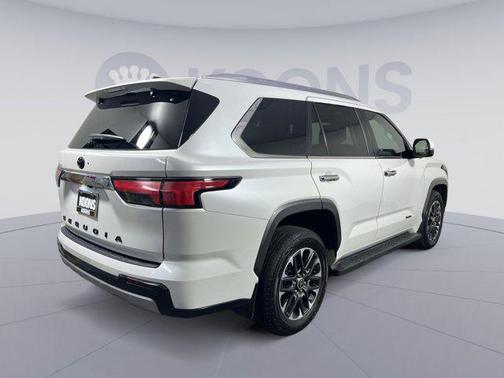 2024 Toyota Sequoia SR5