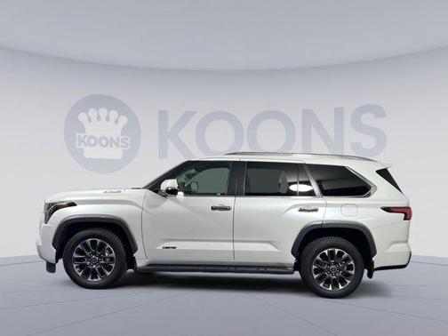 2024 Toyota Sequoia SR5