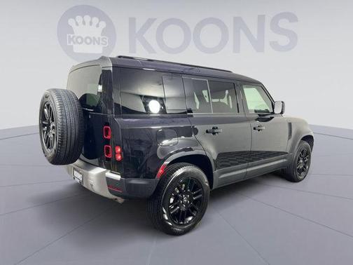 2025 Land Rover Defender 110 P300
