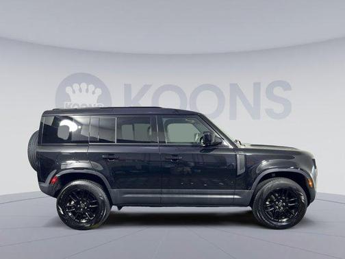 2025 Land Rover Defender 110 P300