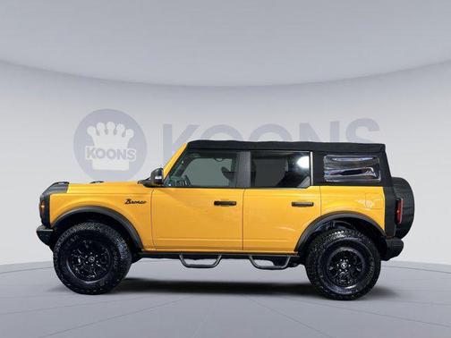 CYBER ORANGE MET TRI-COAT 2021 Ford Bronco Badlands