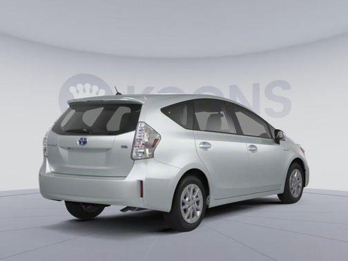 2013 Toyota Prius v Three