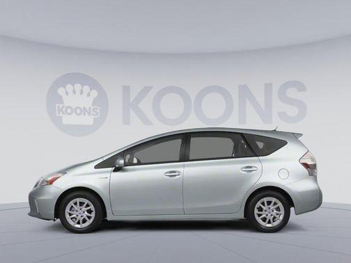 2013 Toyota Prius v Three