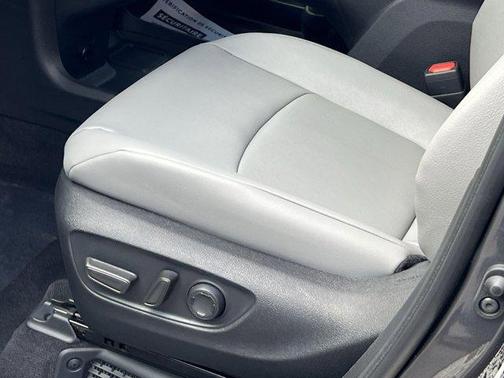 2025 Toyota Sienna XLE 7 Passenger