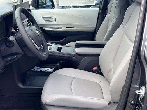 2025 Toyota Sienna XLE 7 Passenger