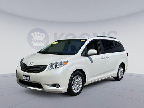 2017 Toyota Sienna XLE