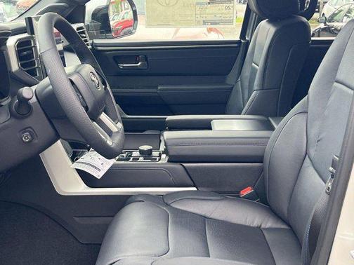 2025 Toyota Sequoia Platinum
